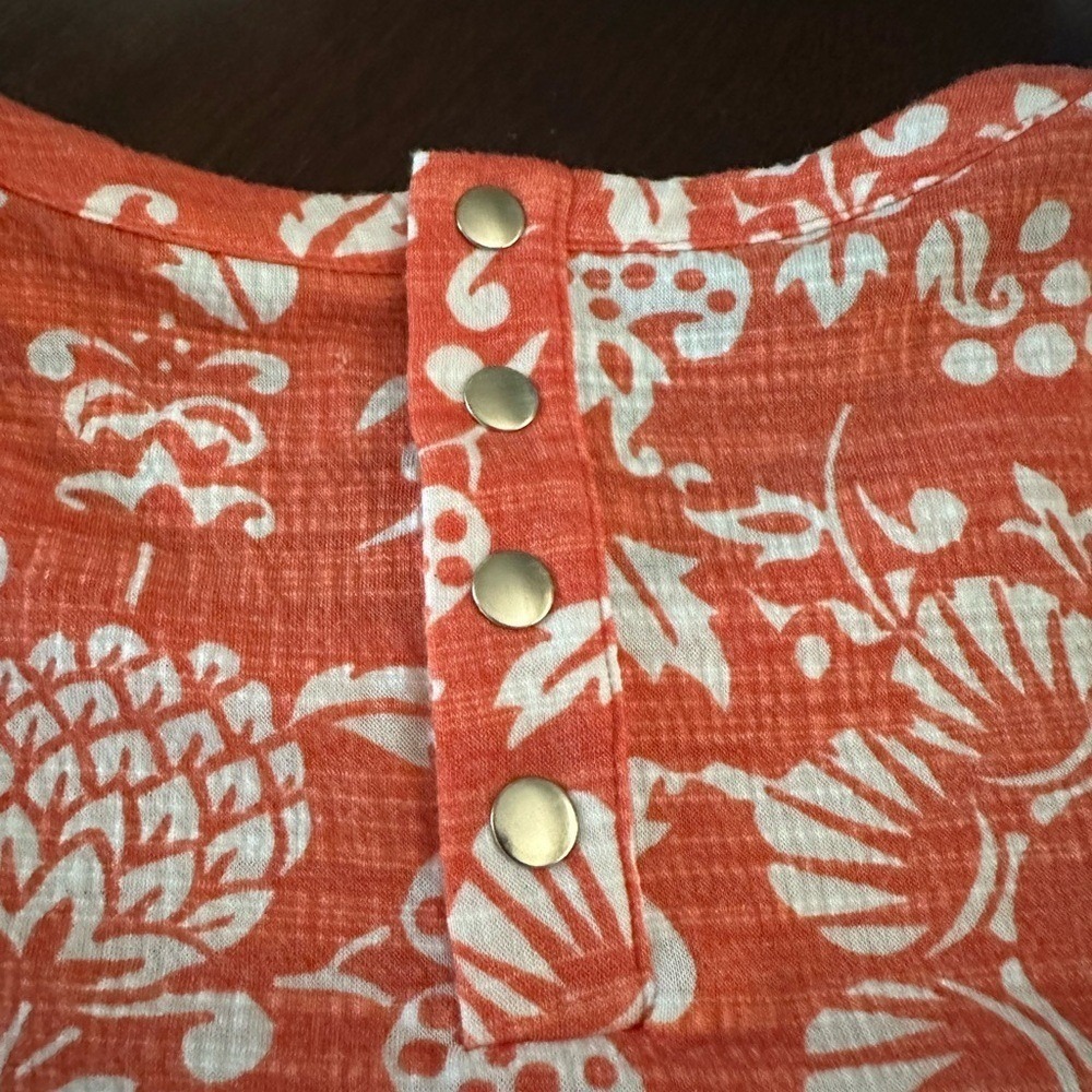 Wonderly Reddish Orange and White Floral Blouse - Picture 5 of 7
